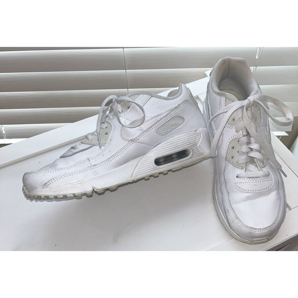Nike Air Max 90 Leather Triple White #CD6864-100 Women’s Sz 8.5 Youth Sz 7